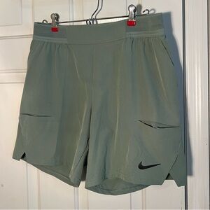 Nike Dry Court Advantage 7” Short (Men’s Tennis)